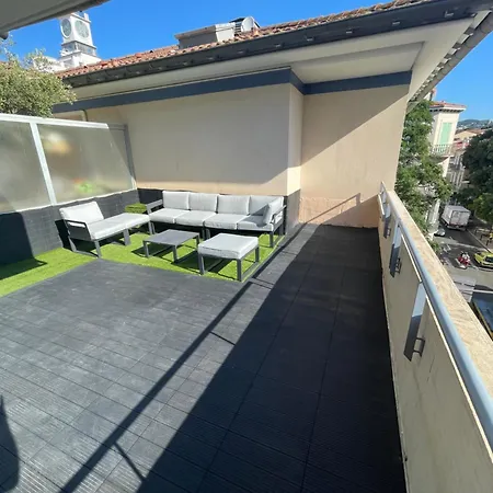 Terrasse Parking Prive